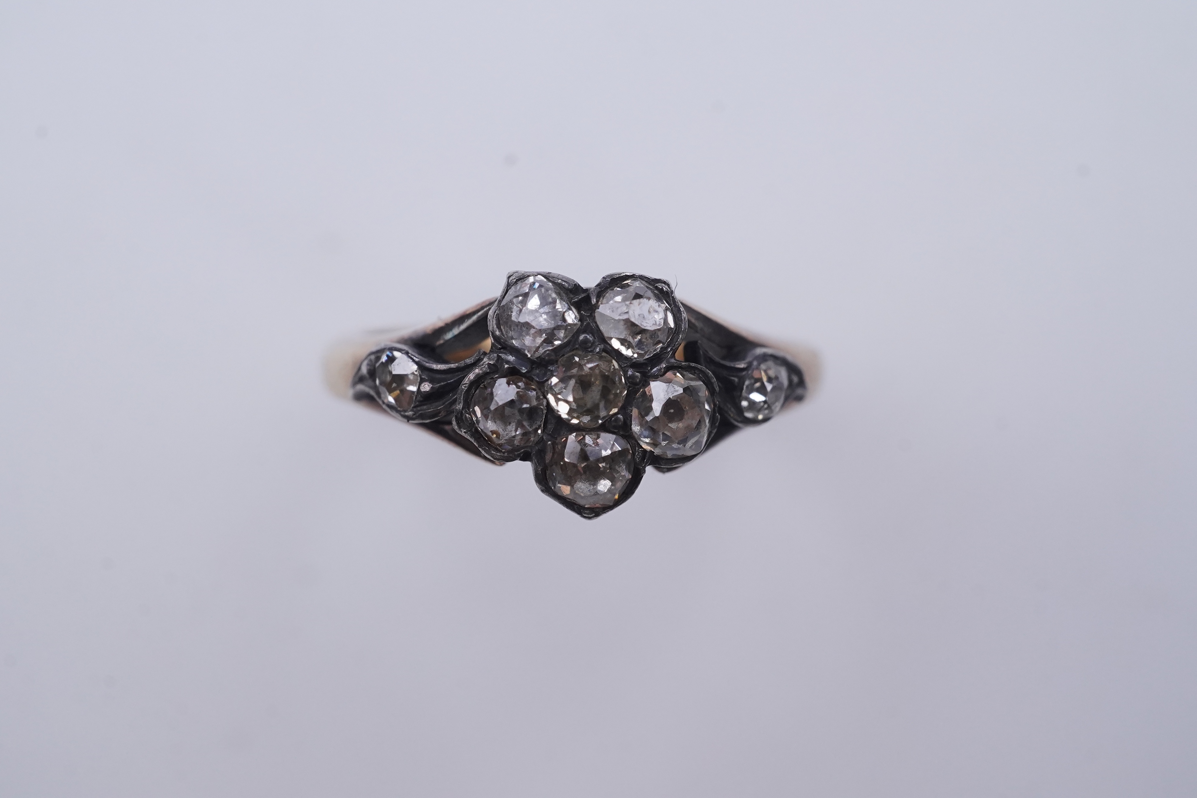 A Victorian diamond ring, late 19th century